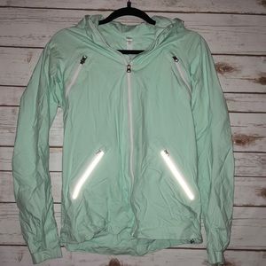 Lululemon windbreaker size 4 mint green